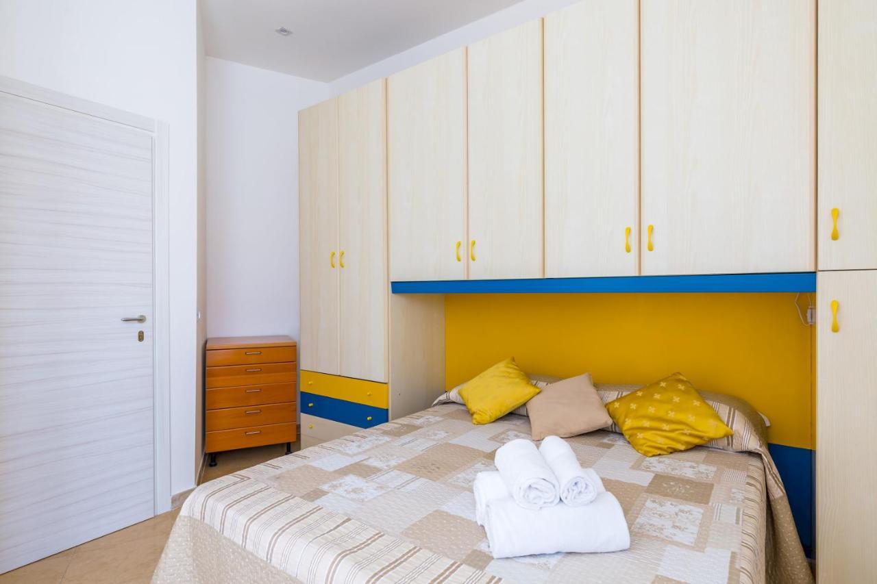 Rione Emanuele III - 4 Bedroom Apartment Napoli Eksteriør bilde